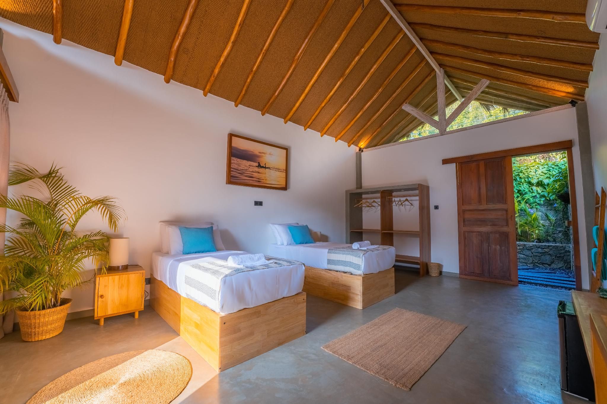Cabana Twin or King Room with Pool View