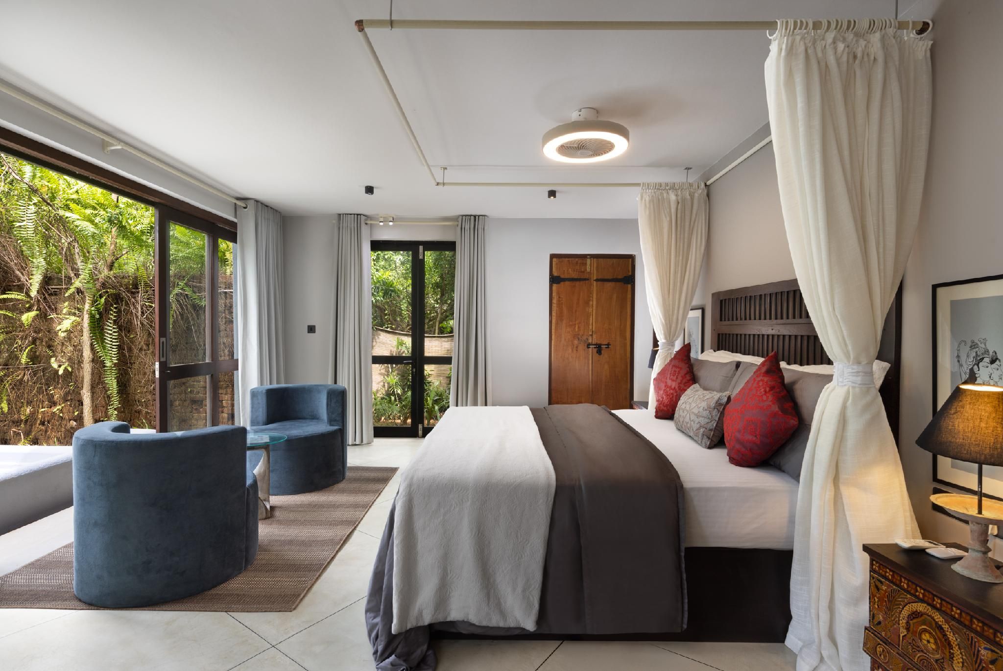 Ravana Garden Honeymoon Suite with Plunge Pool