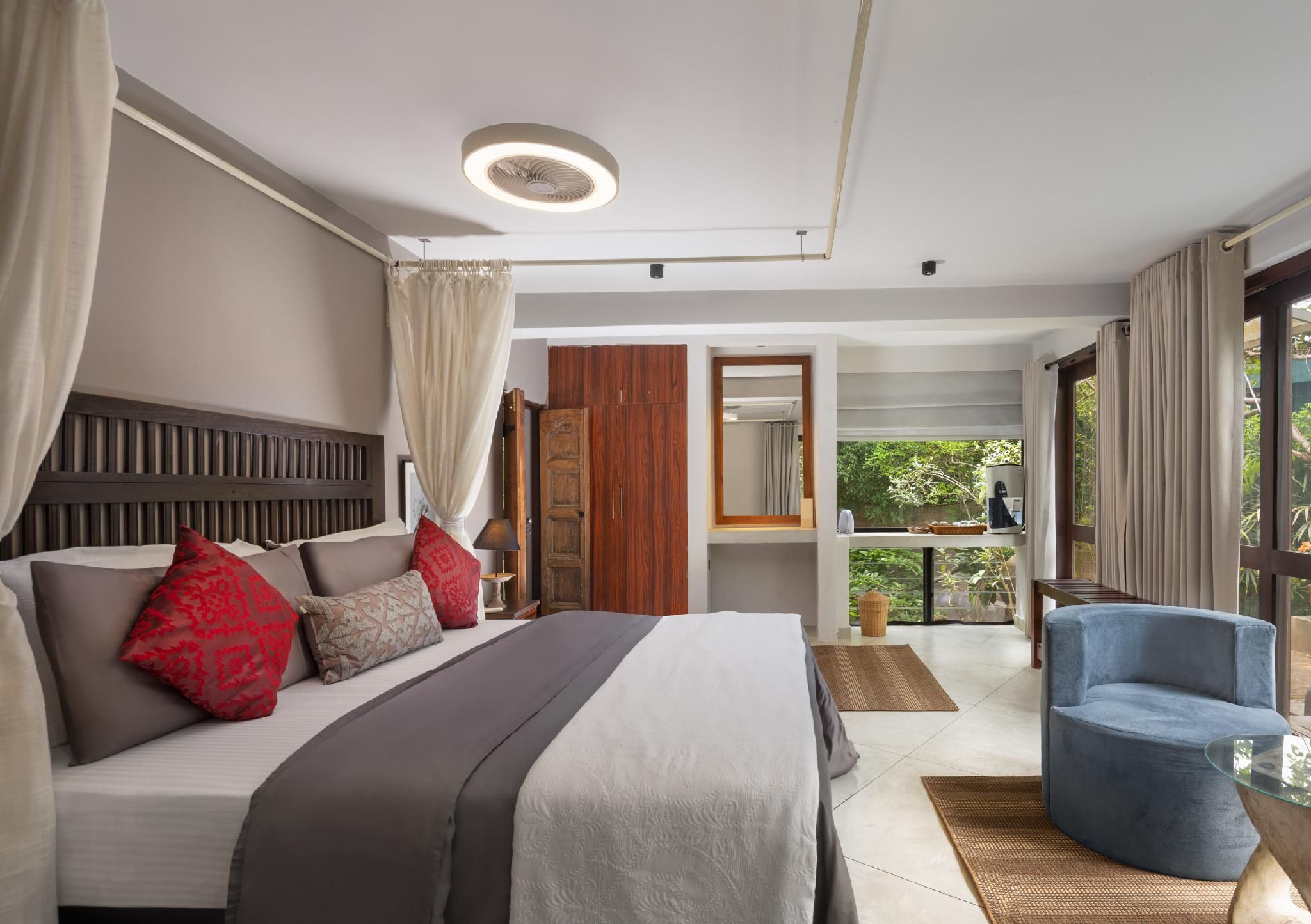 Ravana Garden Honeymoon Suite with Plunge Pool 2
