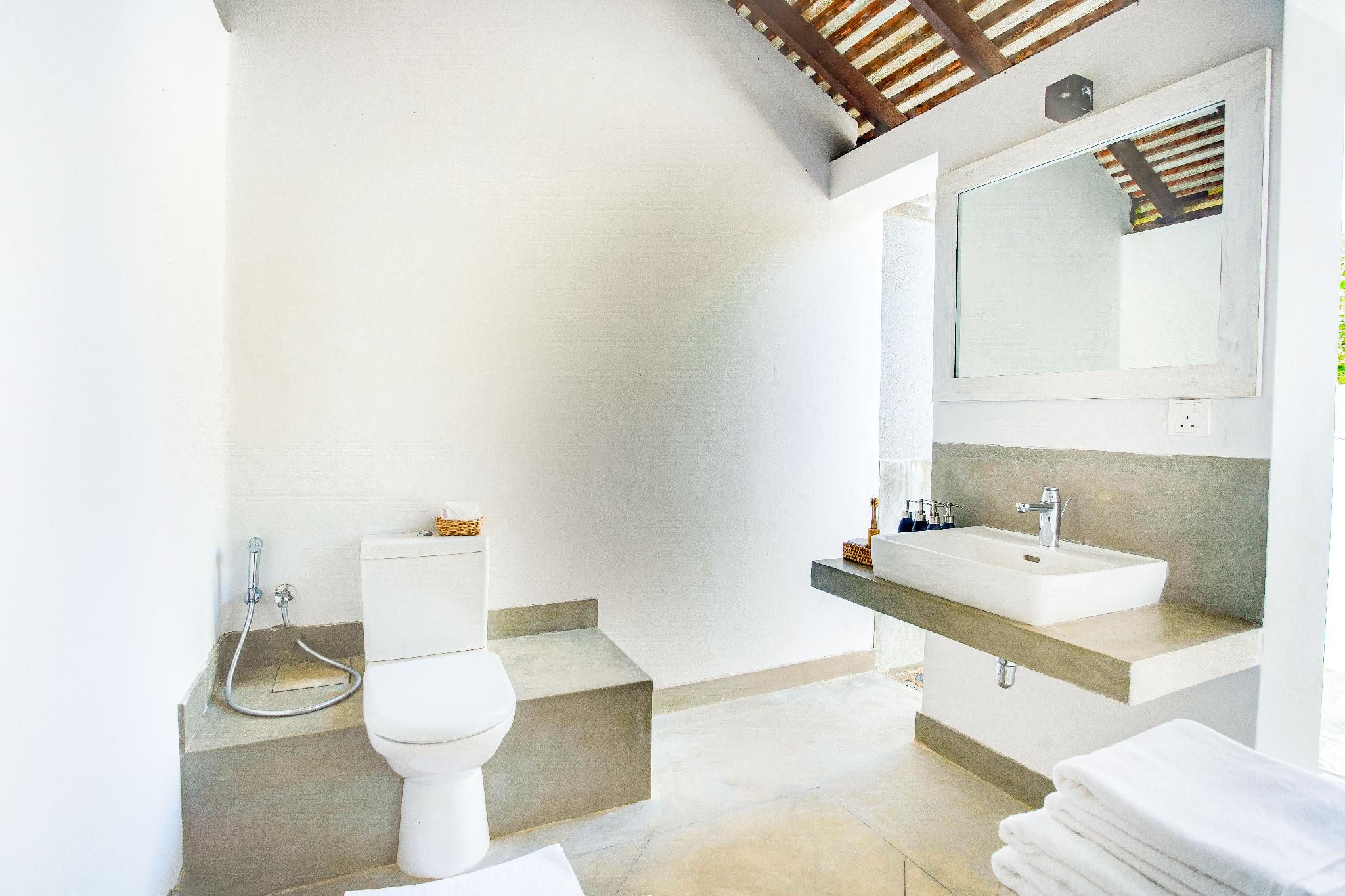 Ravana Garden Junior Suite with Ocean View 2