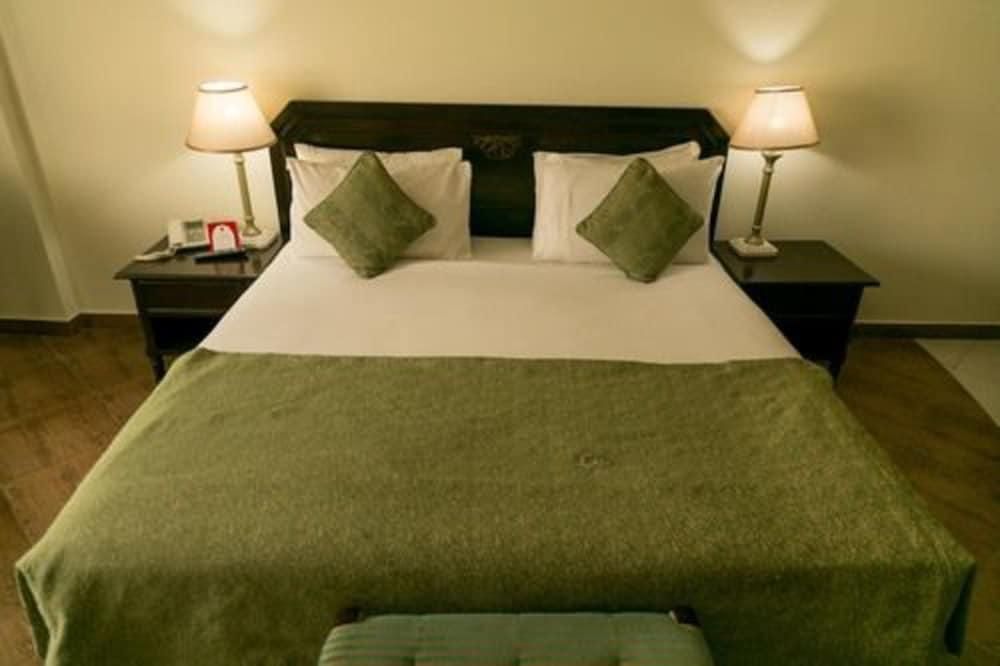 cbf6da73aa2b41025bf905bd7bd83e99