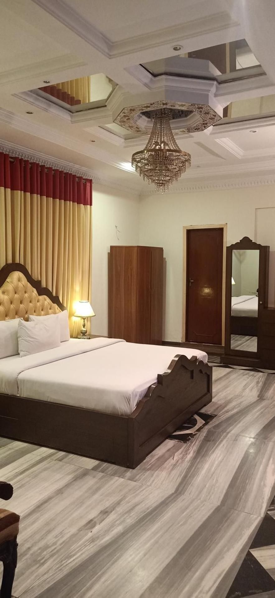 Budget 1 Bedroom Cabin - Sleeps 4