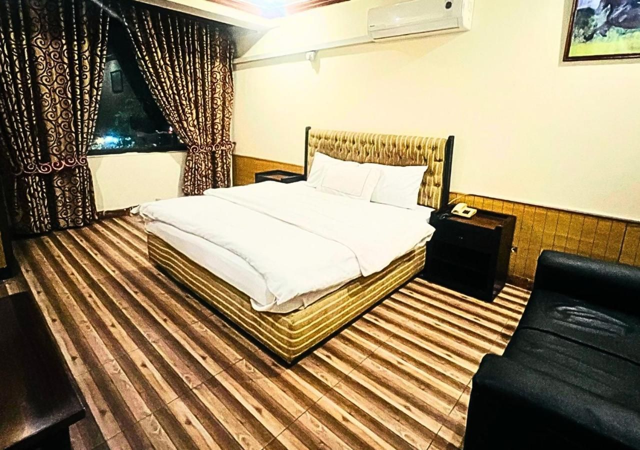 New Islamabad Hotel Standard Double Room 2