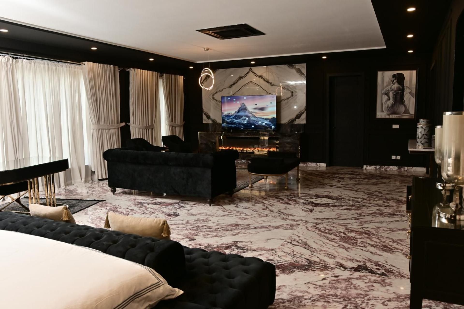 Superior Apartment