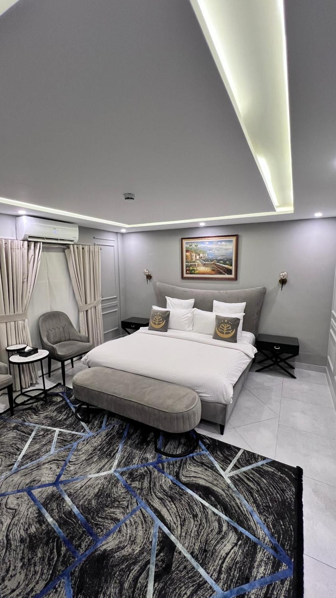 Superior Family Room