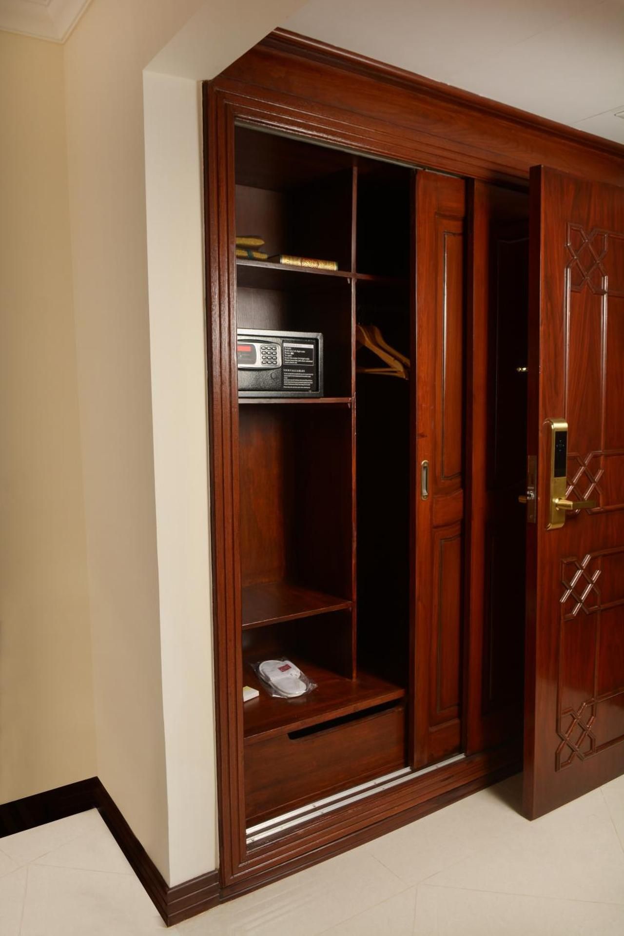 Superior King Room