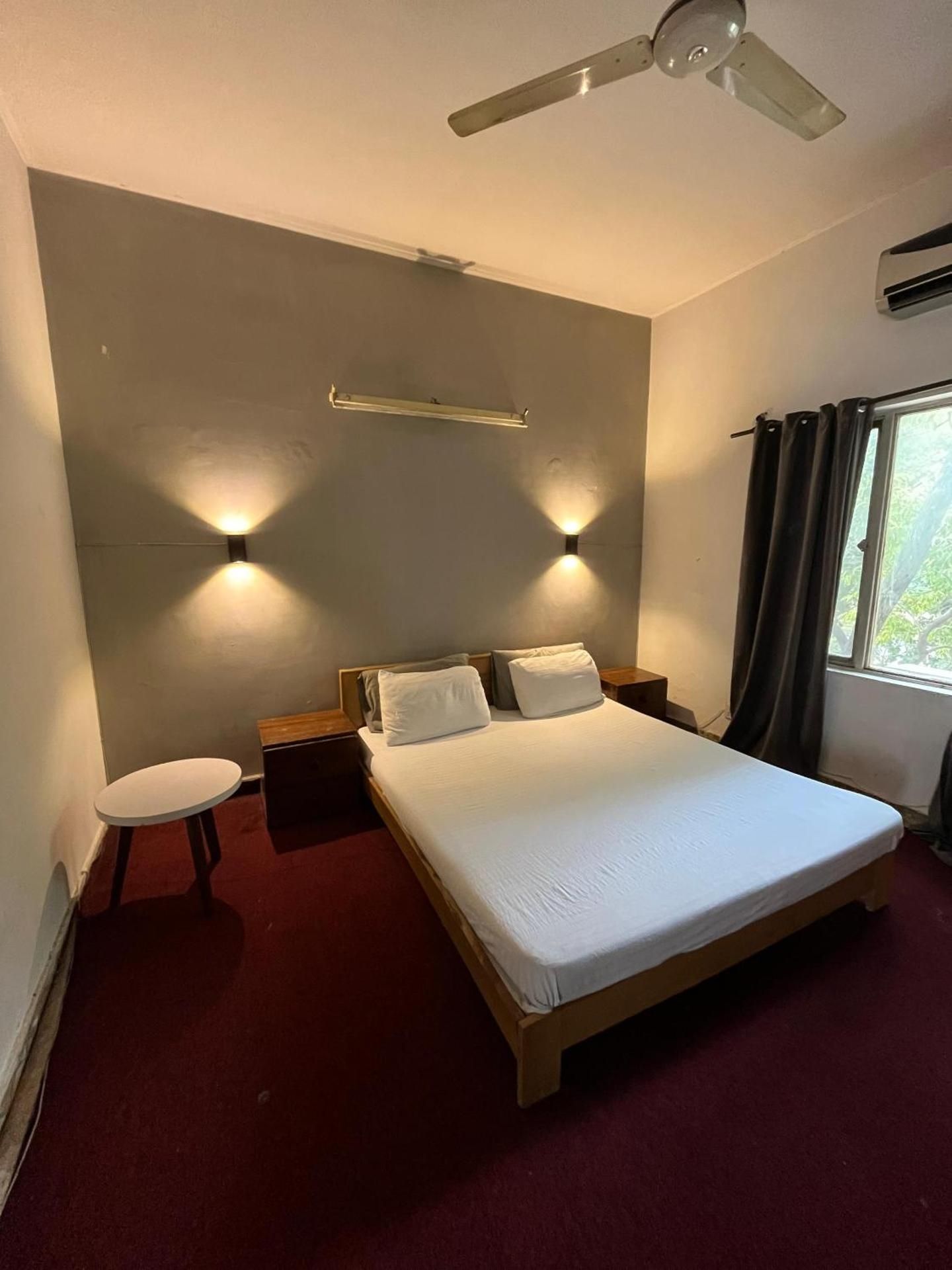 Durrani Lodges - Guest House G11 Deluxe Balcony 3