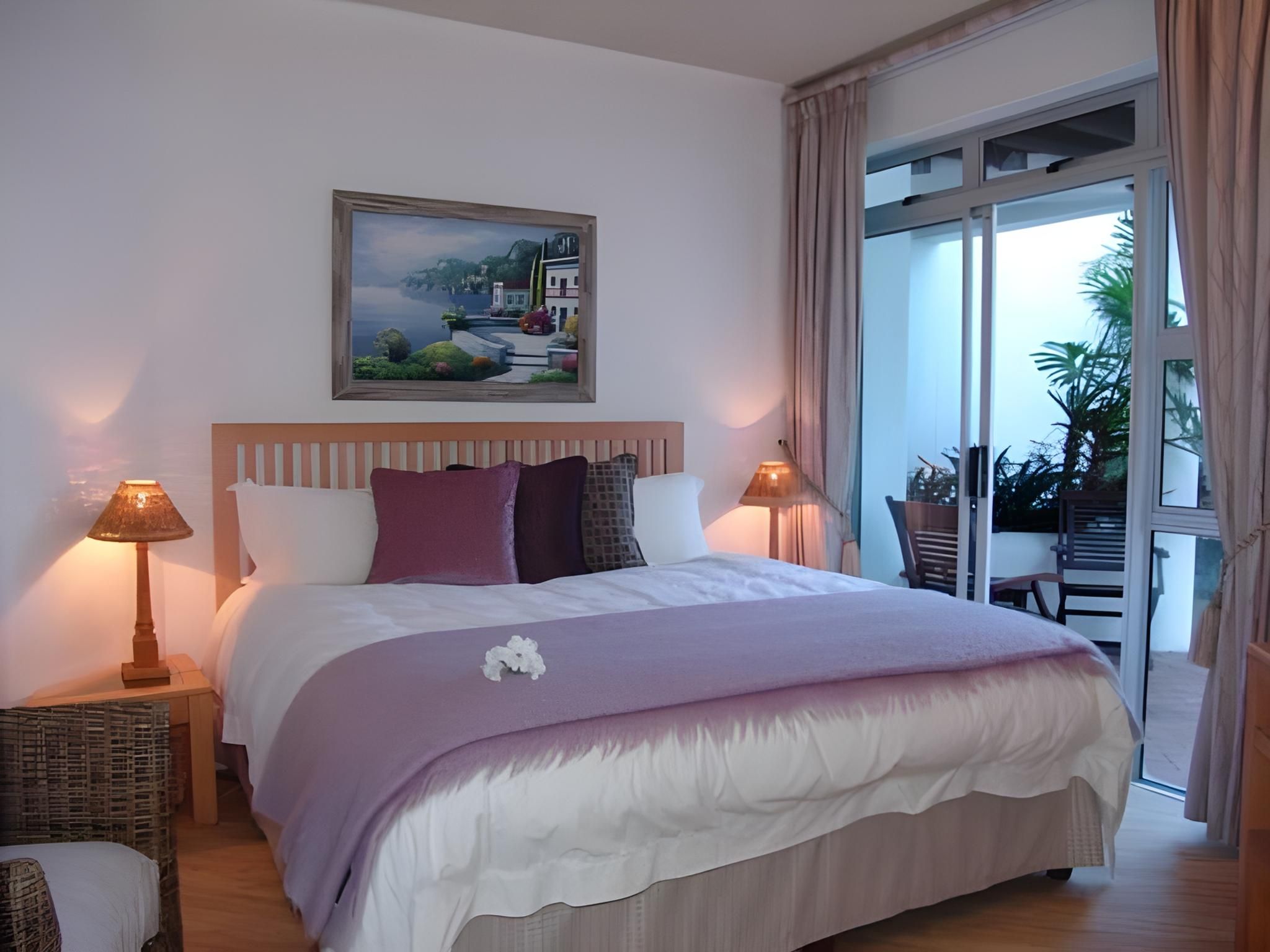 Courtyard Suite