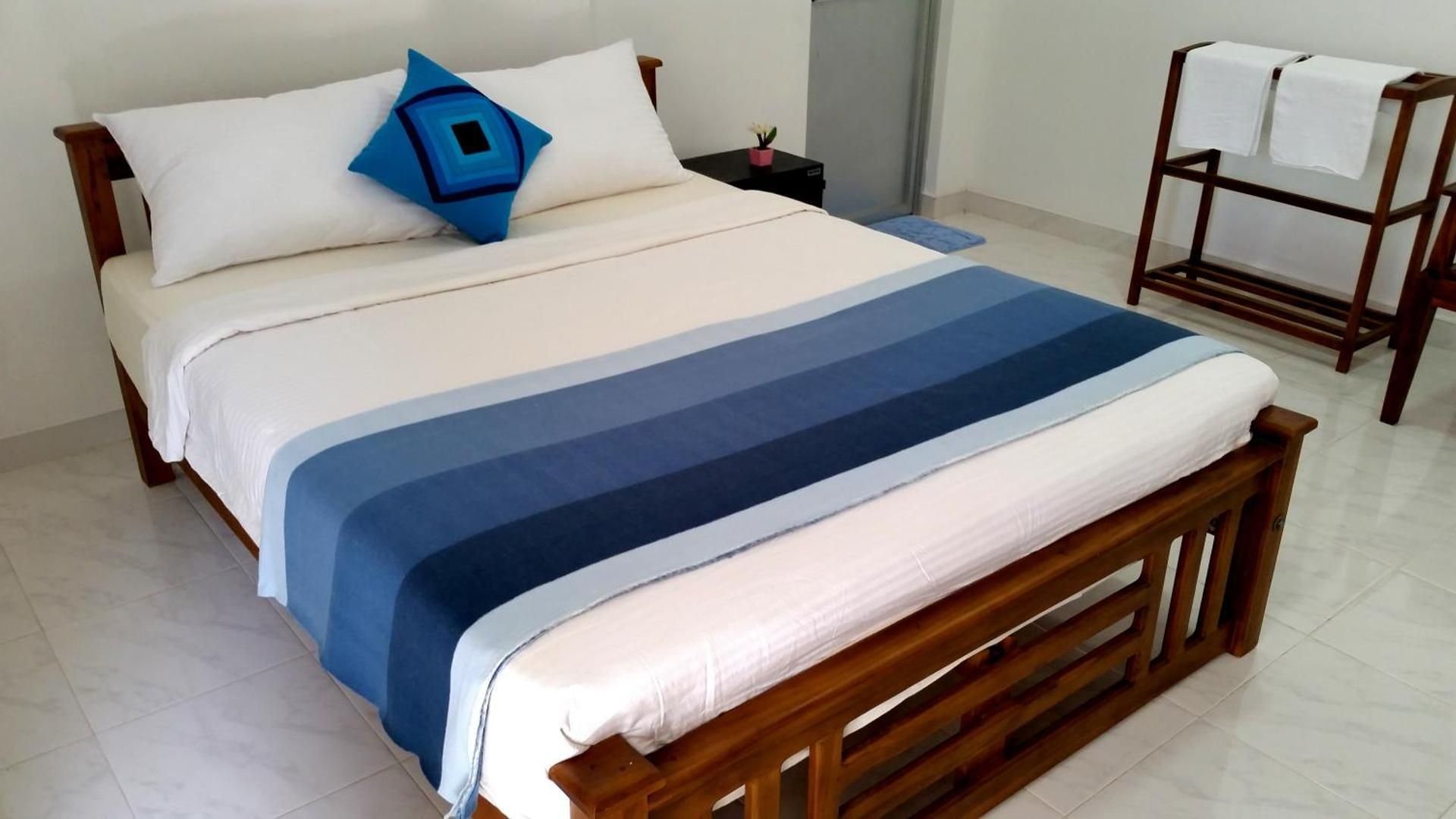 Radha Tourist Home Deluxe Double Room