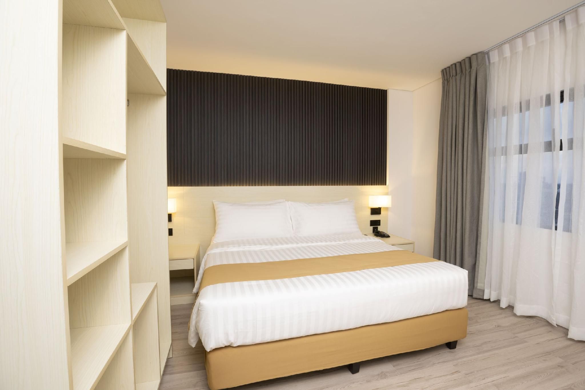 Hamersons Hotel CDO Deluxe Balcony