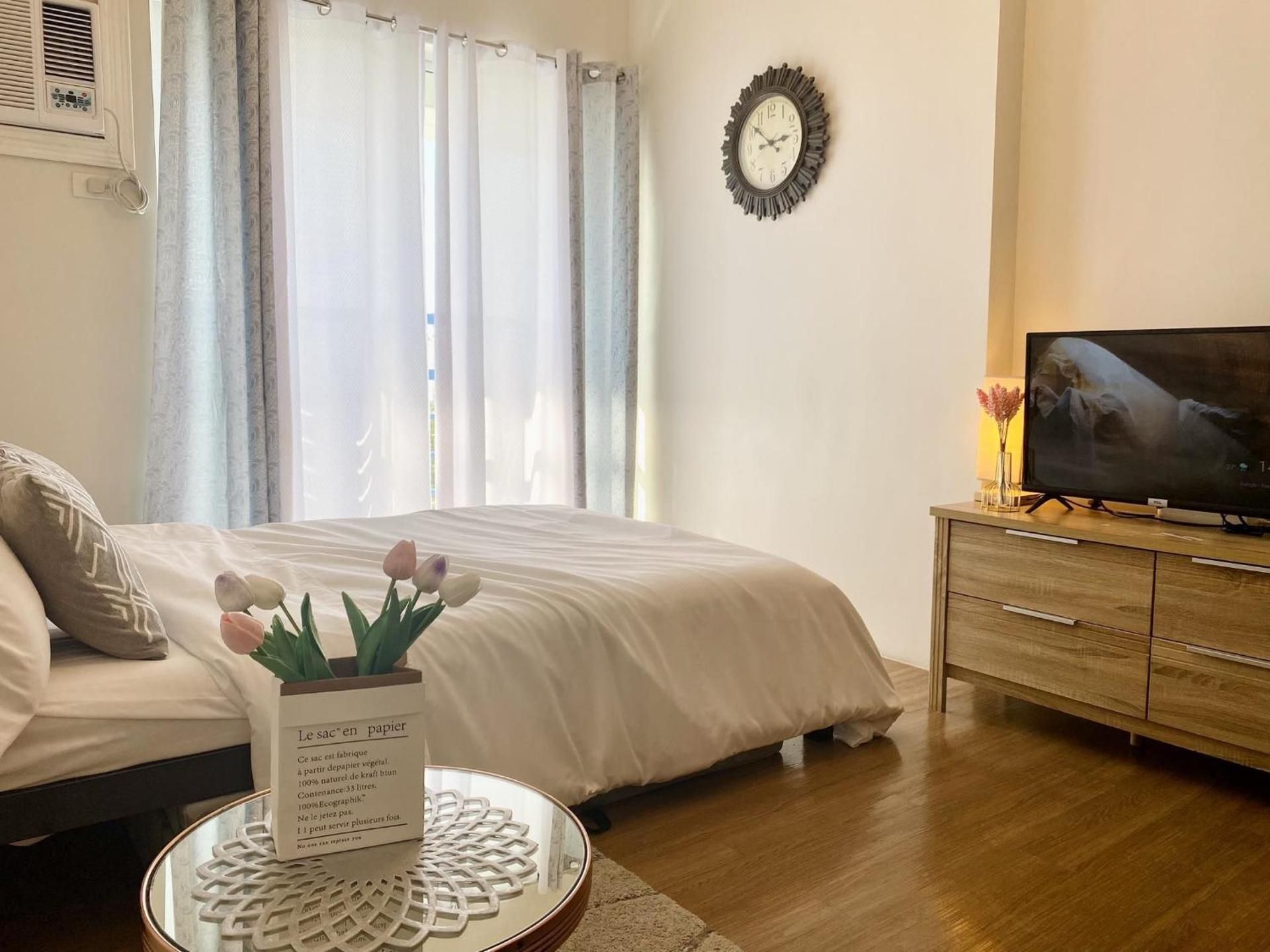 Room #1184068501