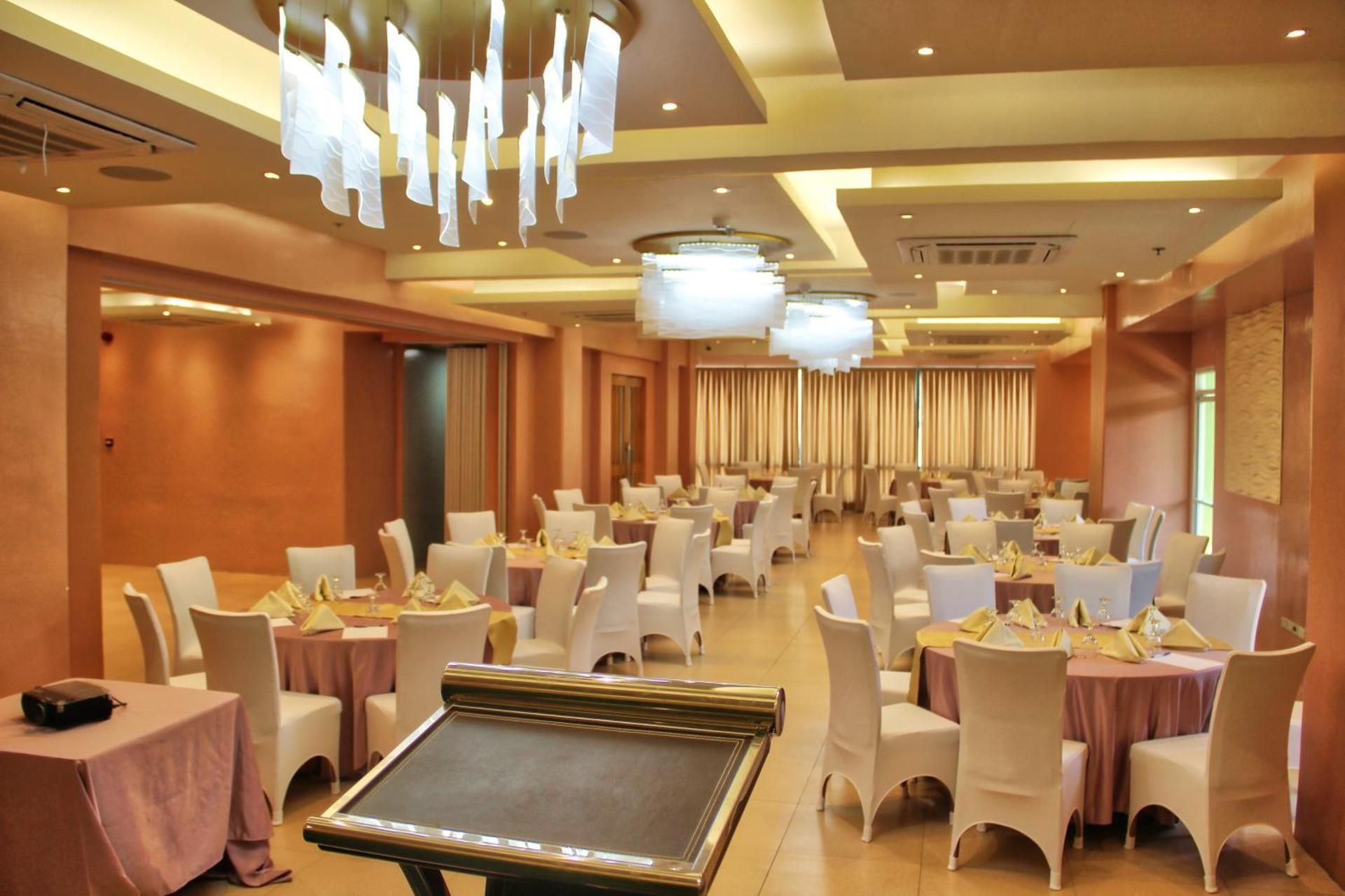 banquet hall