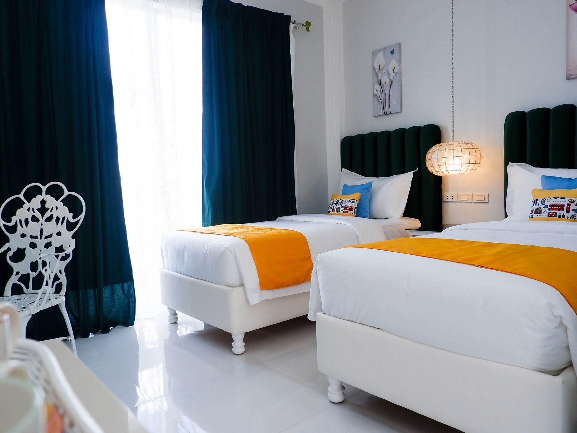 Deluxe Twin With Balcony