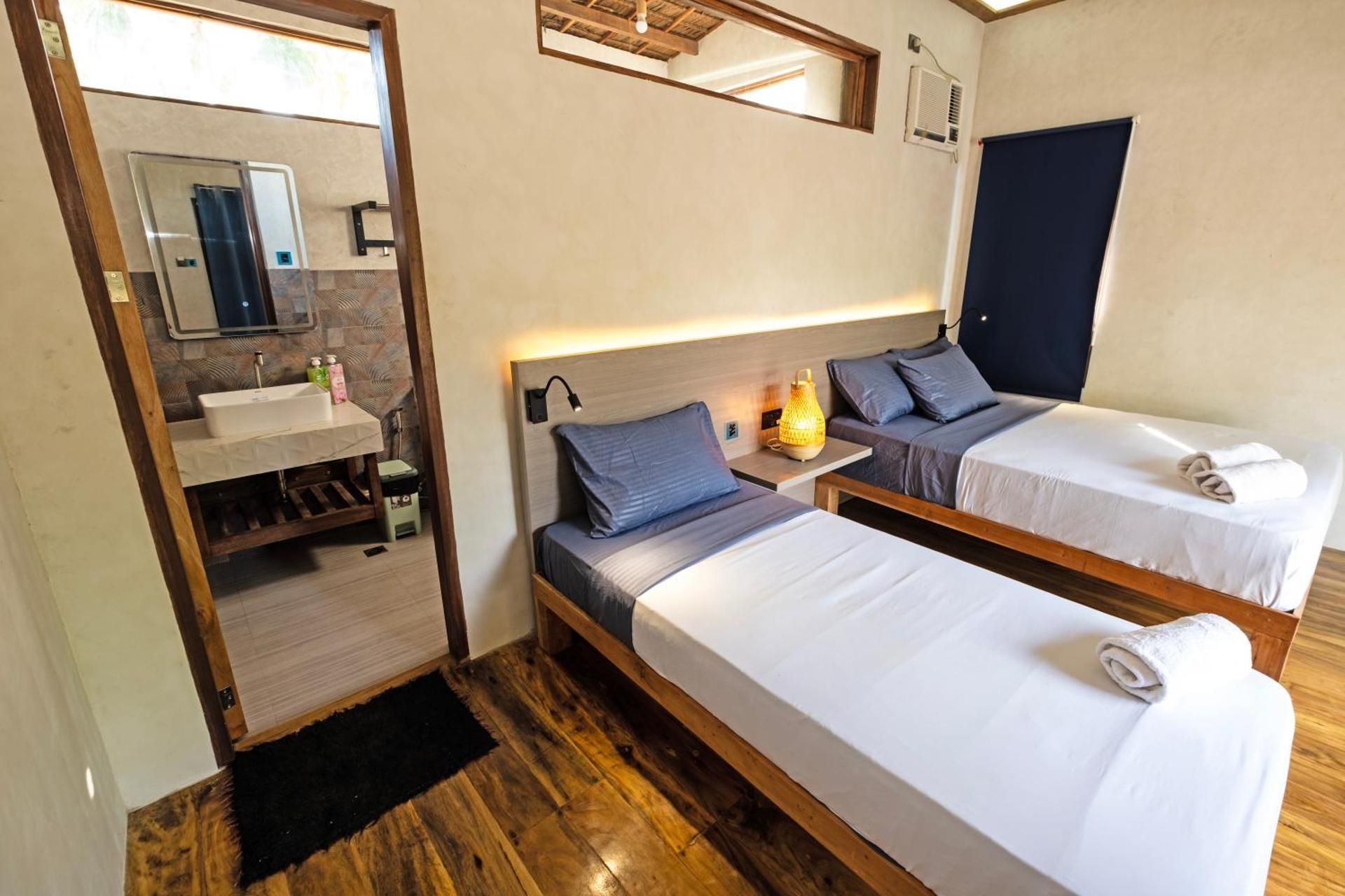Triple Room with Pool View