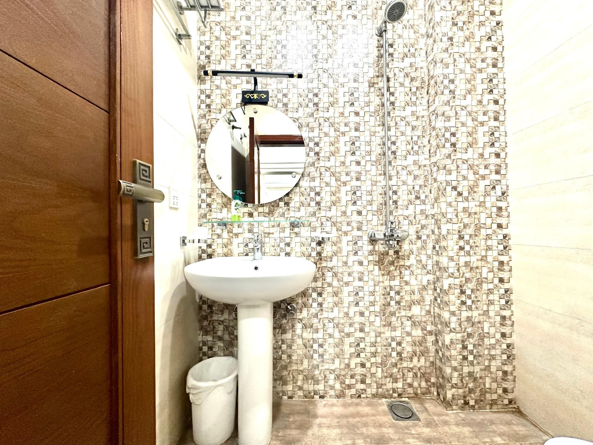 Mukhtar Homes Bahria Town Lahore Studio - Kitchen 2