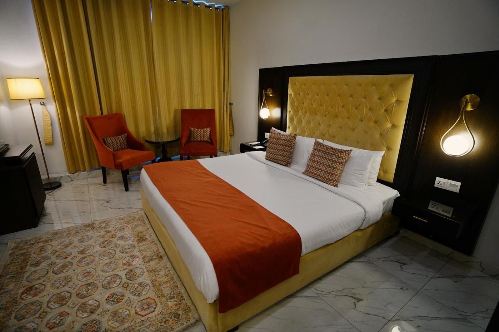 Faletti's Grand MM Alam Road Executive Room 3