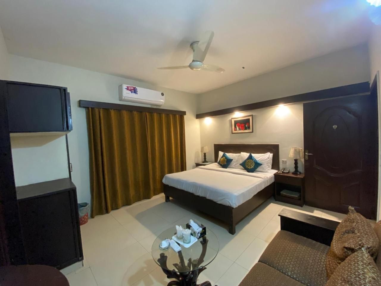 Deluxe Single Room