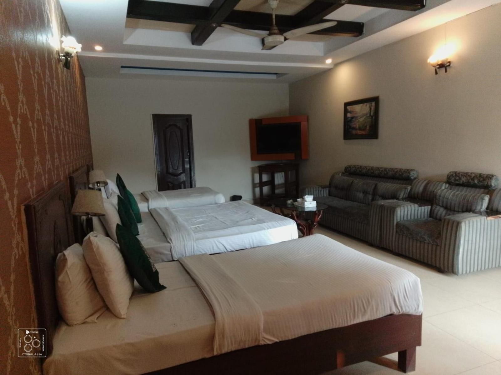 Deluxe Quadruple Room