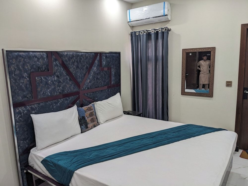 New View Hotel Double Room