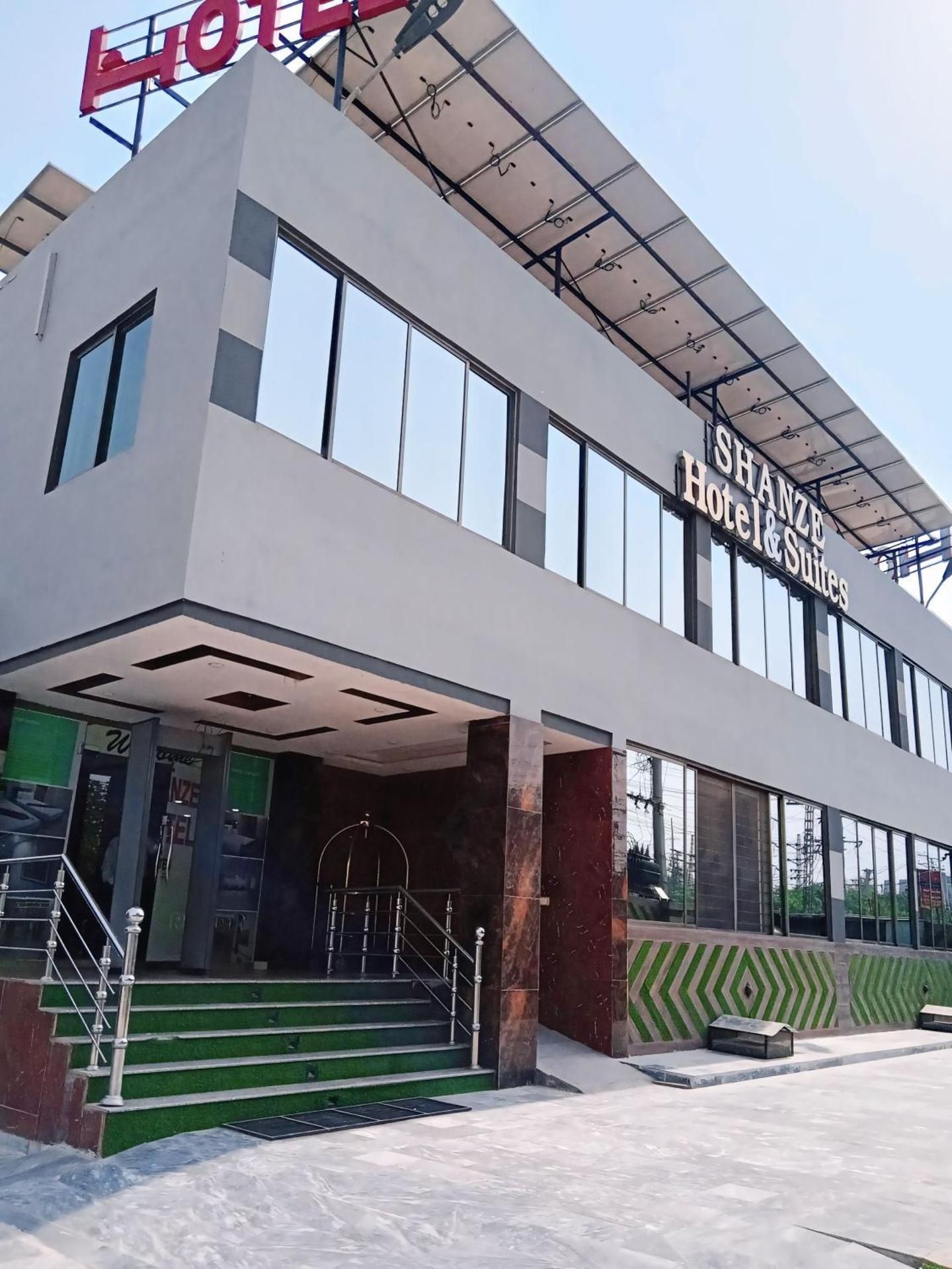 Shanze Hotel & Suites