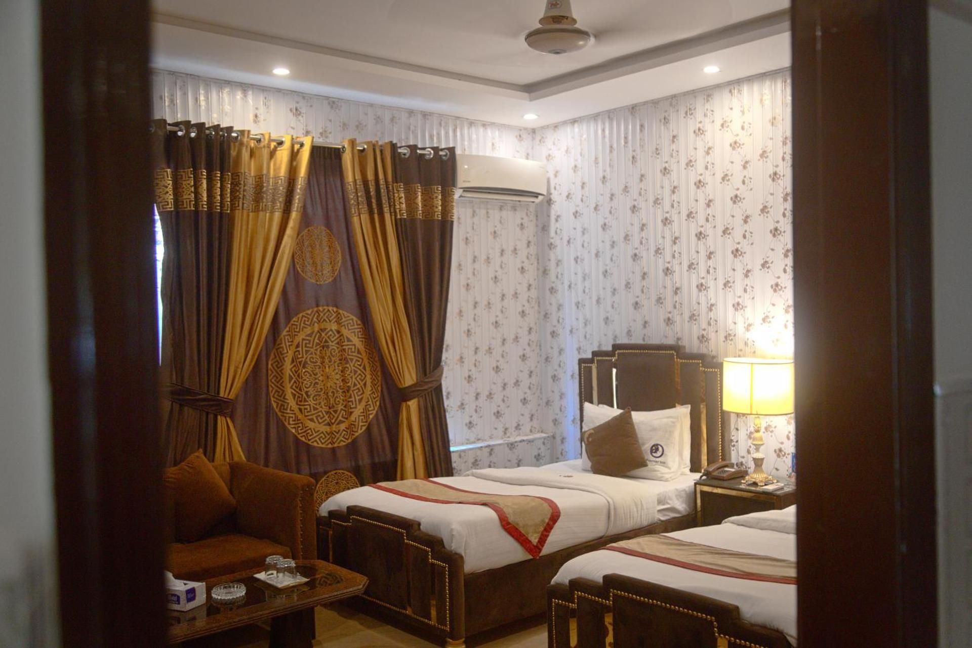 Deluxe Queen Room with Two Queen Beds