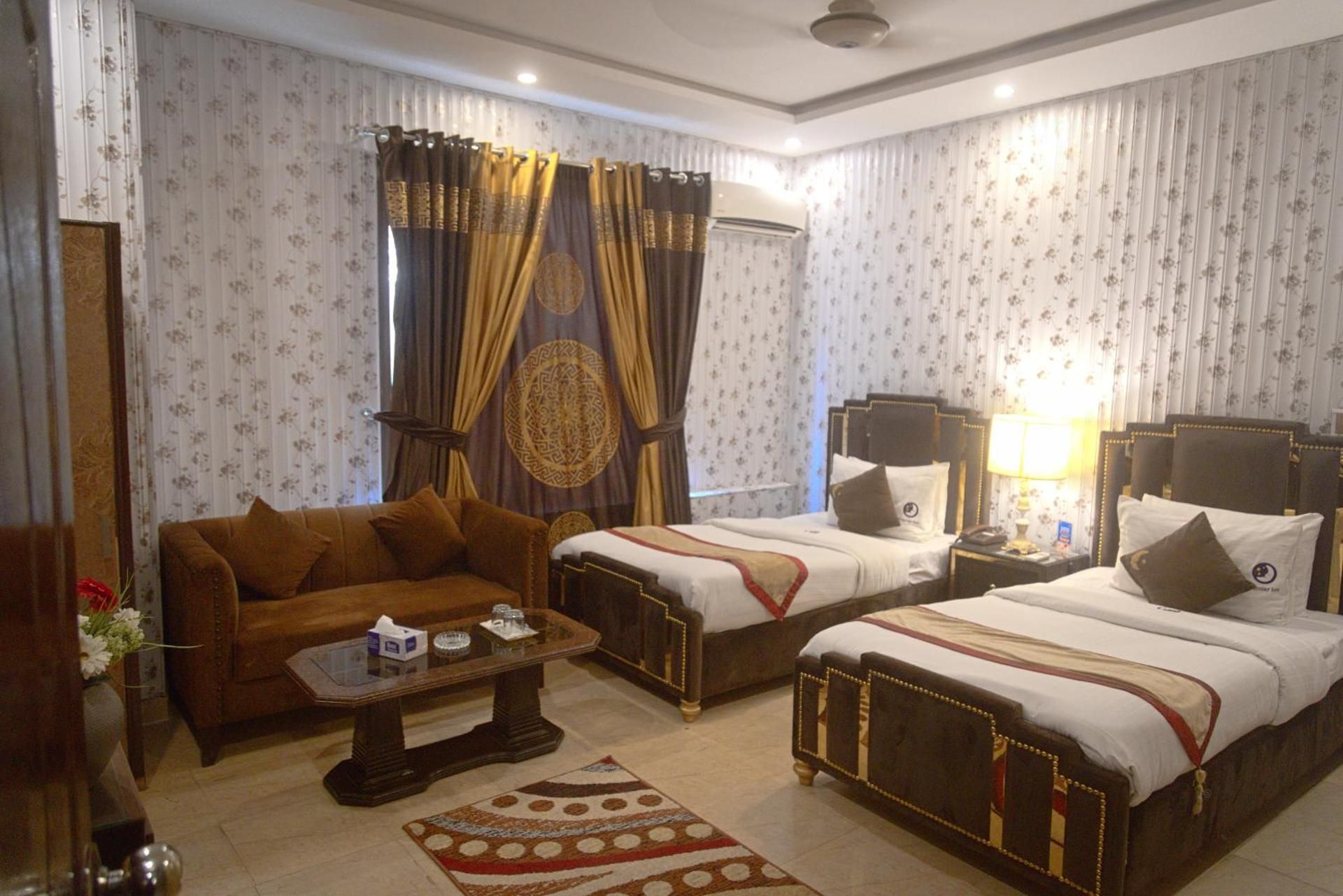 Deluxe Queen Room with Two Queen Beds