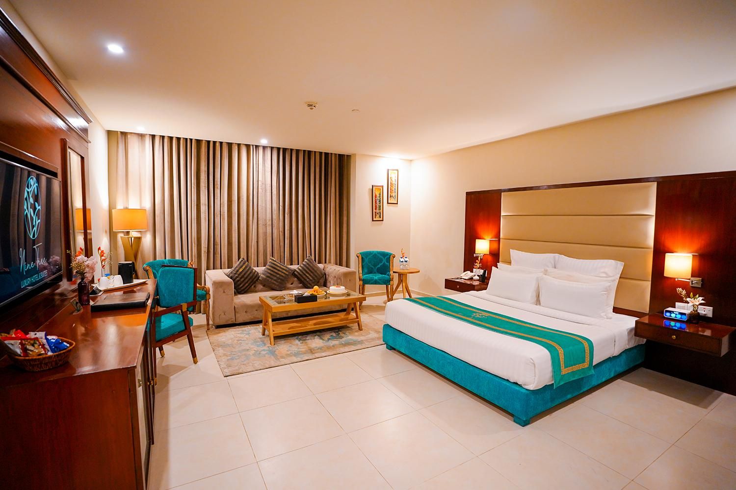 Nine Tree Luxury Hotel & Suites Lahore Deluxe Suite 2
