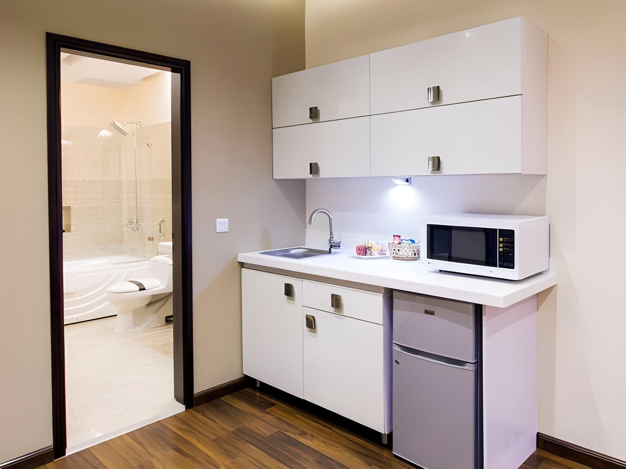 Royaute Luxury Executive Suite 3