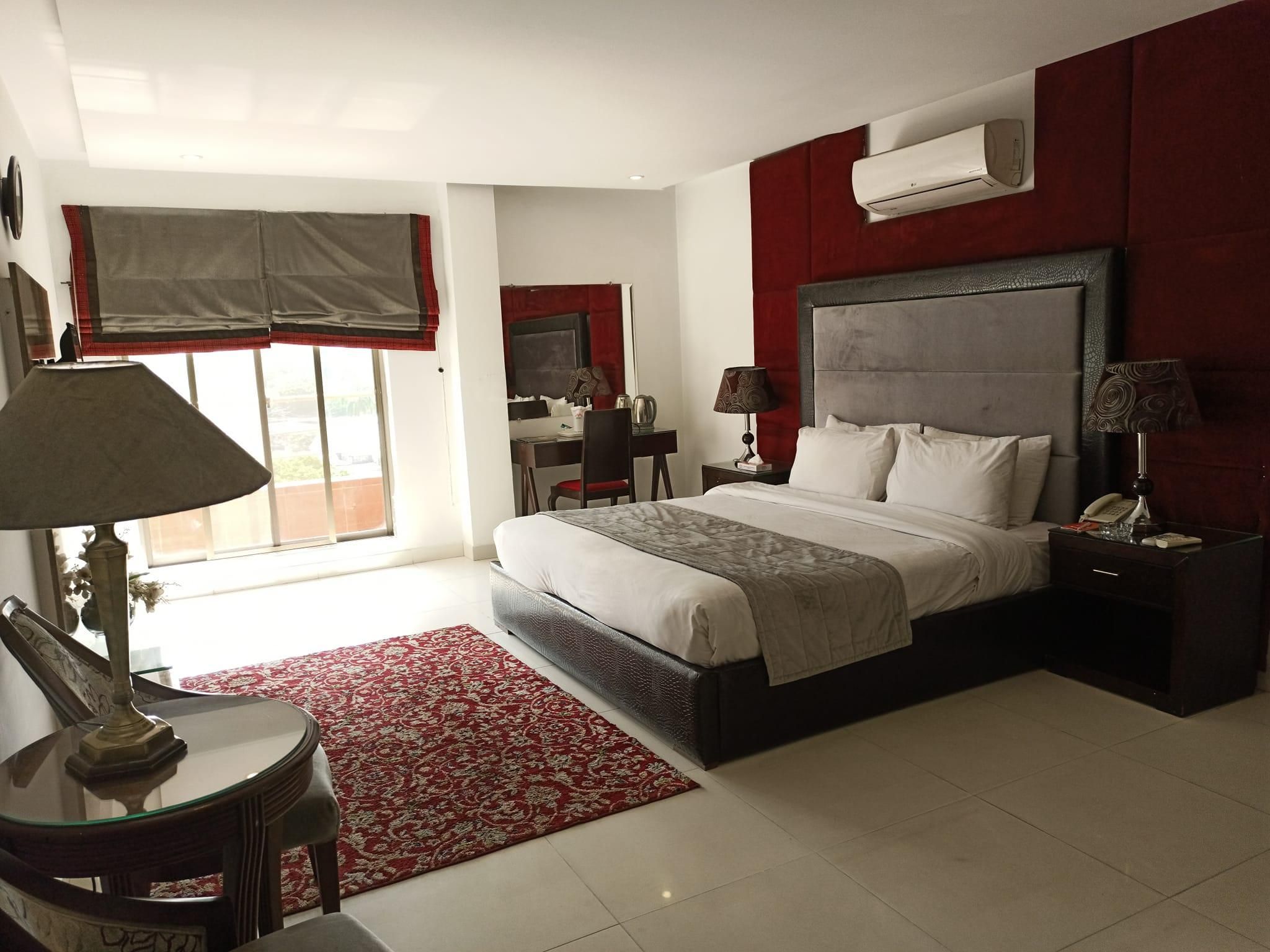 Maisonette Hotels & Resorts Deluxe Single Room 2