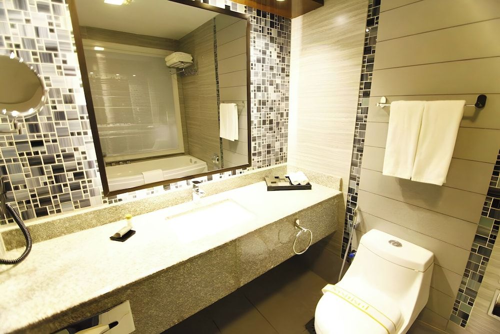 HOTEL dGATES Superior Twin Room, City View 2