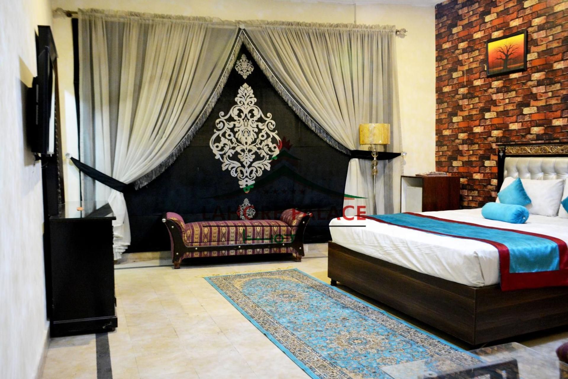 Rose Palace Hotel, Garden Town Deluxe Suite