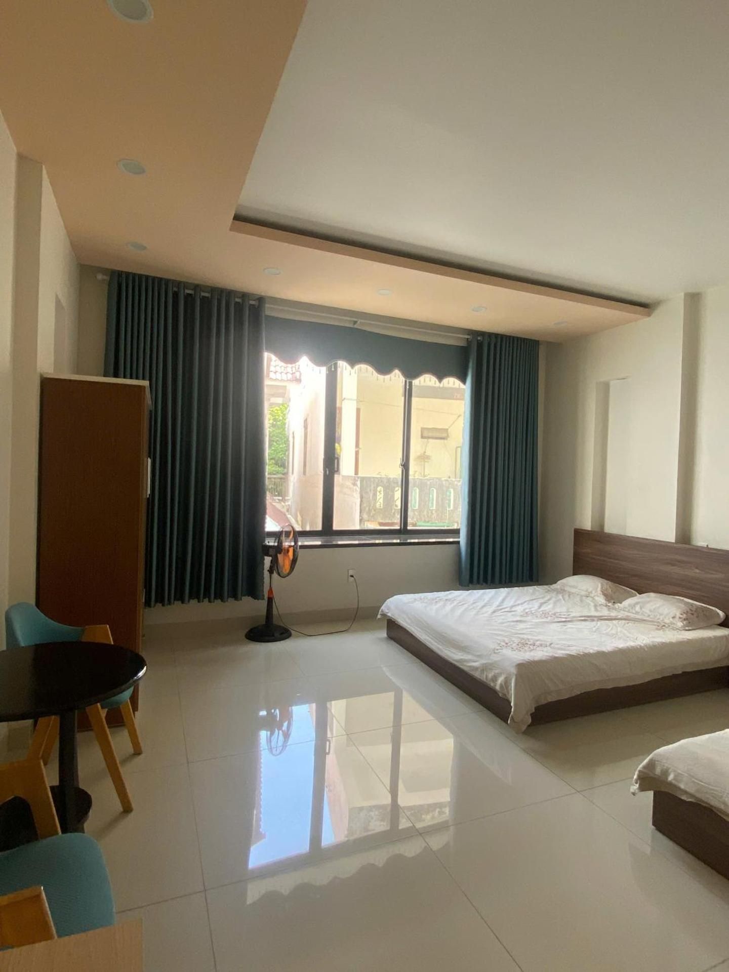 2 Queen Beds - Non-Smoking, Not Pet-Friendly