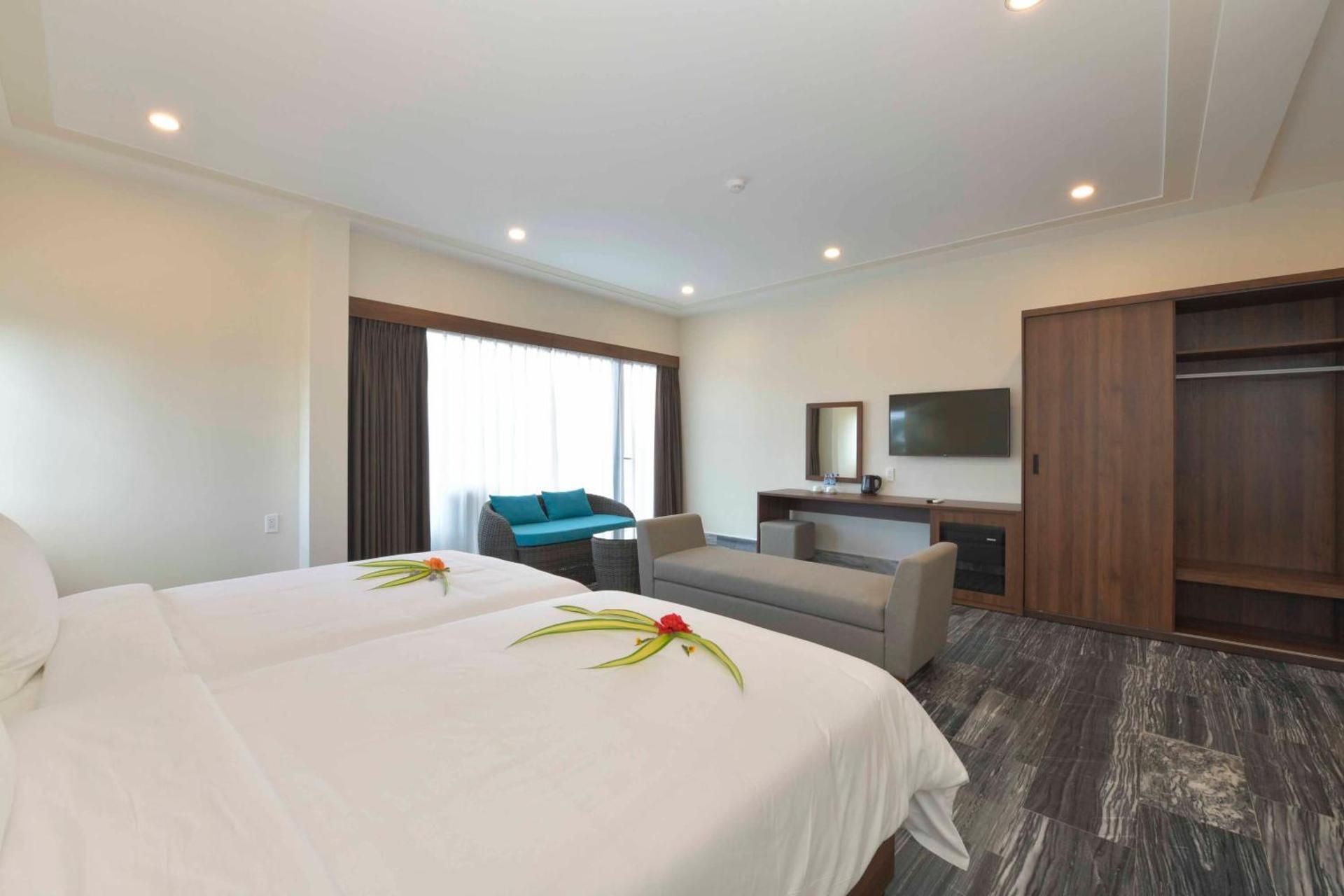 CocoLand Thu Xa Ancient Town Resort Family Luxury Suite 6 Bedrooms