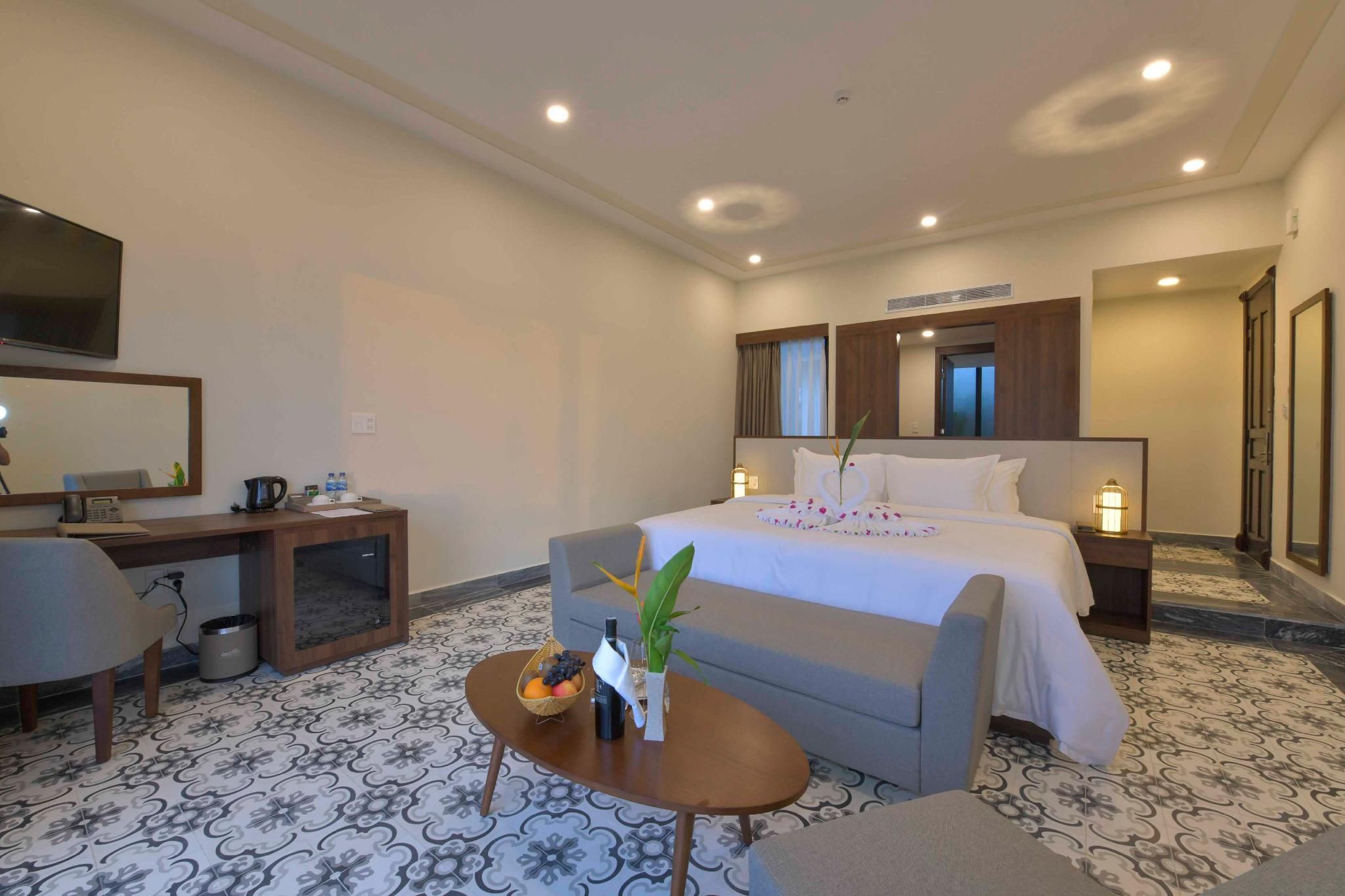 CocoLand Thu Xa Ancient Town Resort River and Lake View Villa 2