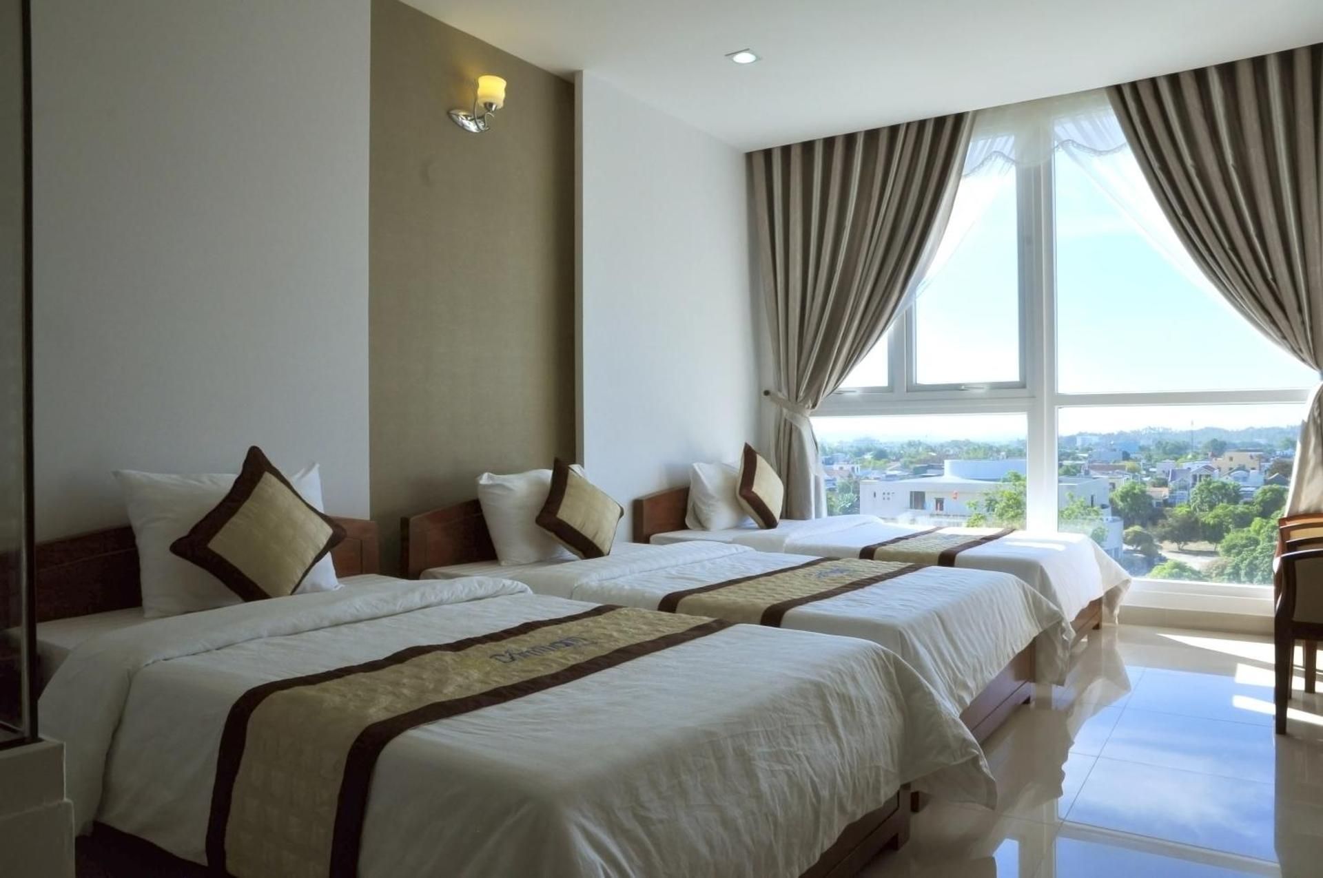 Cam Thanh Hotel Deluxe Triple Room