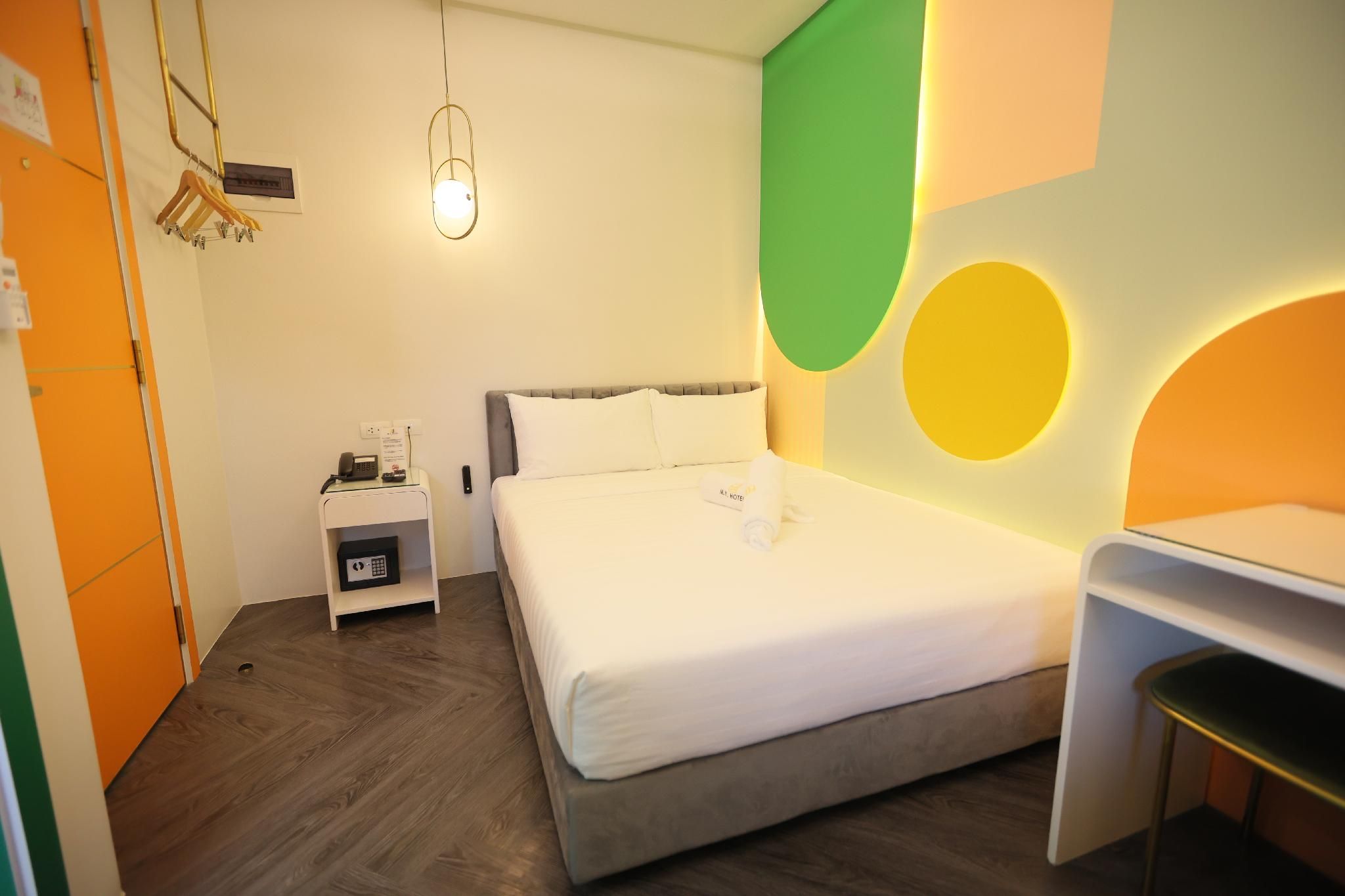 M.Y. Hotel Standard Double Room