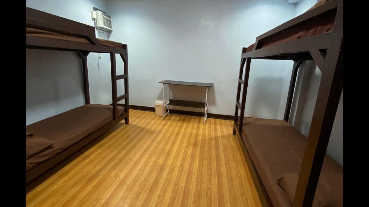 Room with 2 Bunk Beds