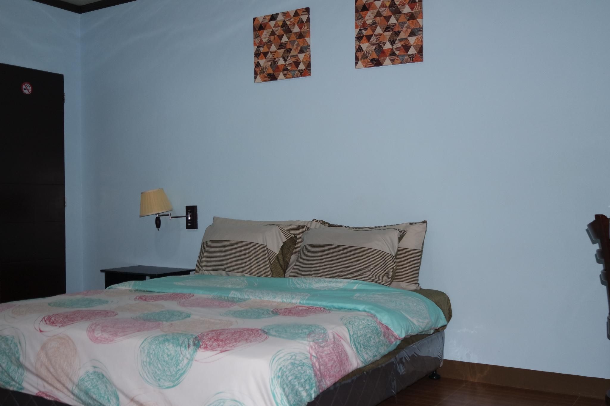 YOO C Apartment    Studio, 1 Queen, Sofa bed