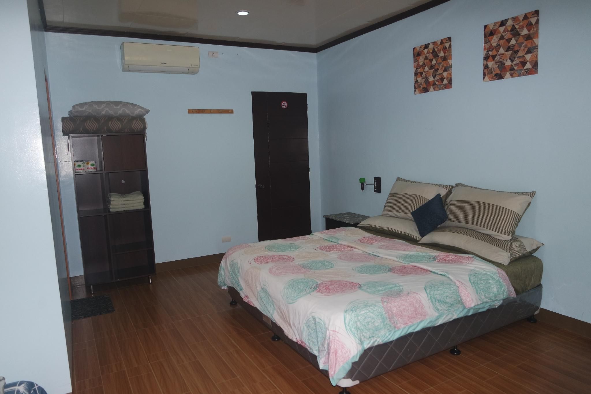 YOO C Apartment    Studio, 1 King, Sofa bed