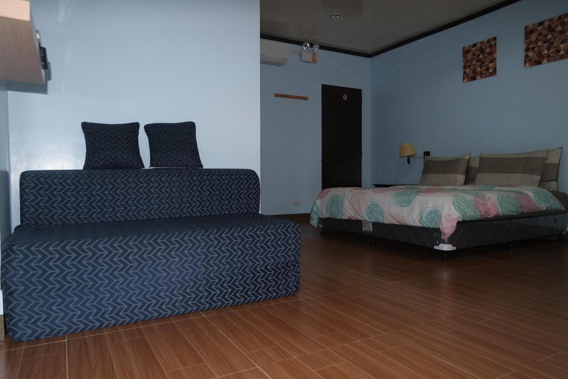 Studio Apartment with King Bed