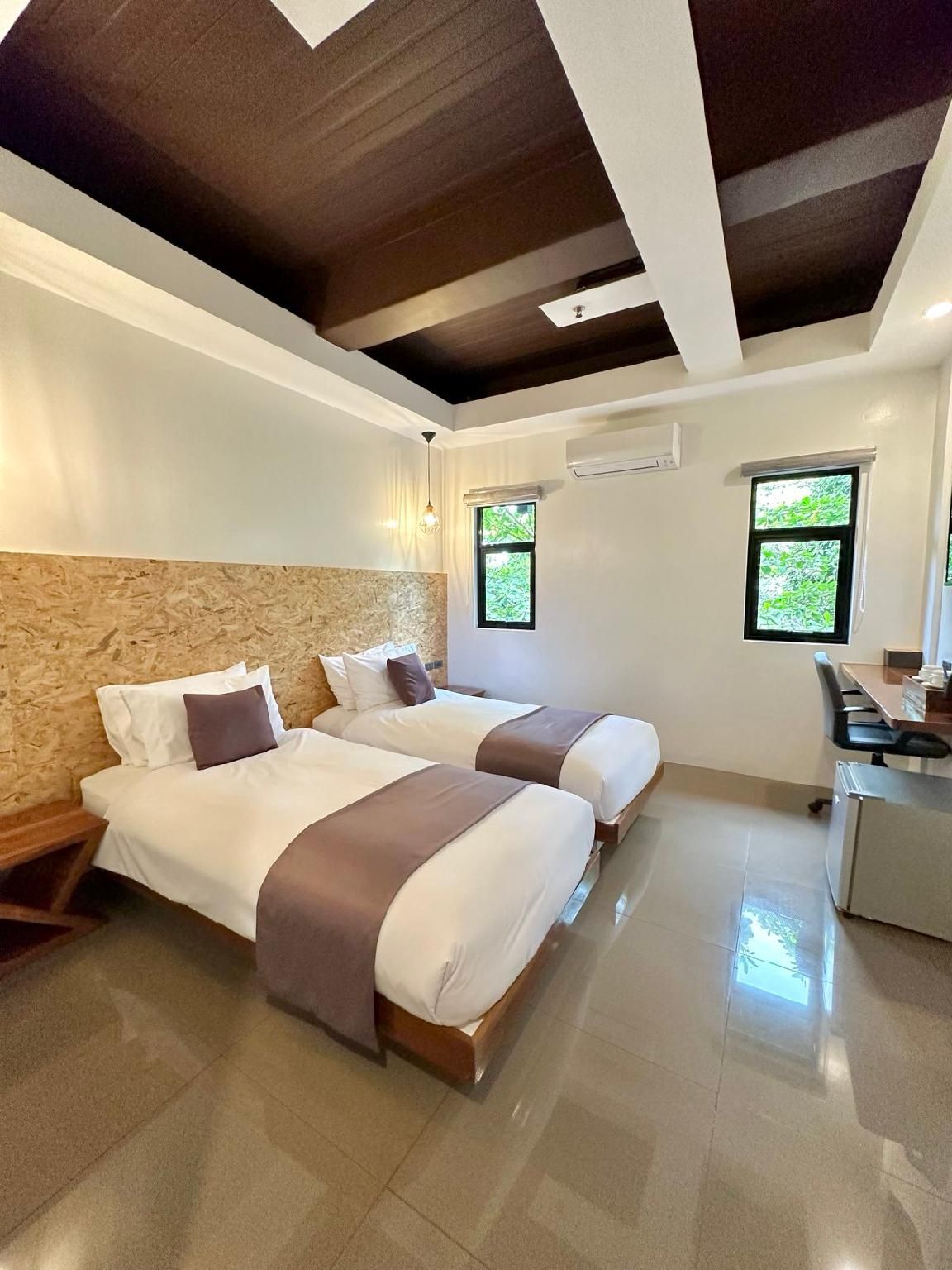 Koze Suites Standard Twin Room