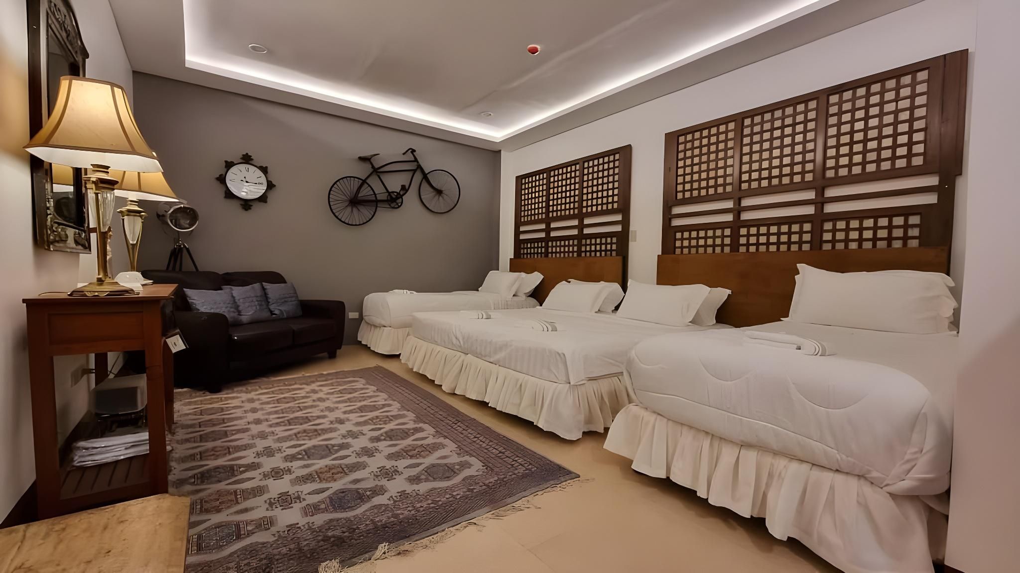 Deluxe Family Suite
