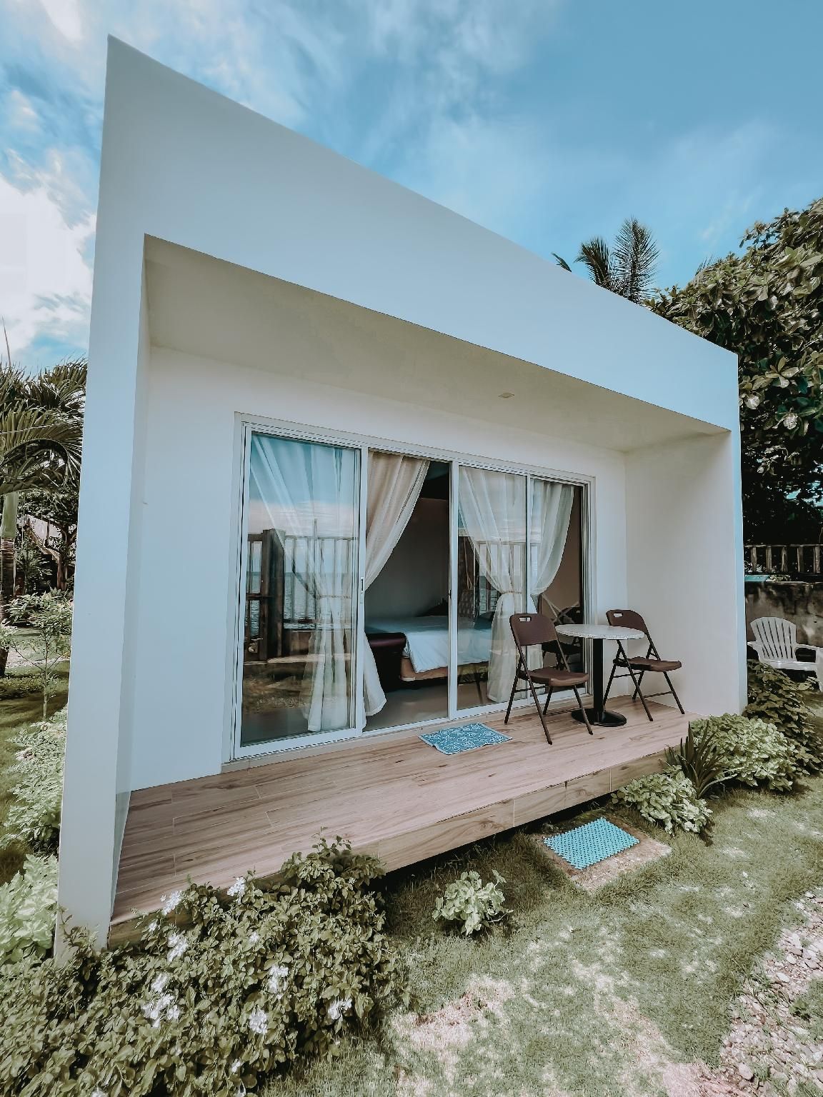 Executive Queen/Queen Guestroom Terrace