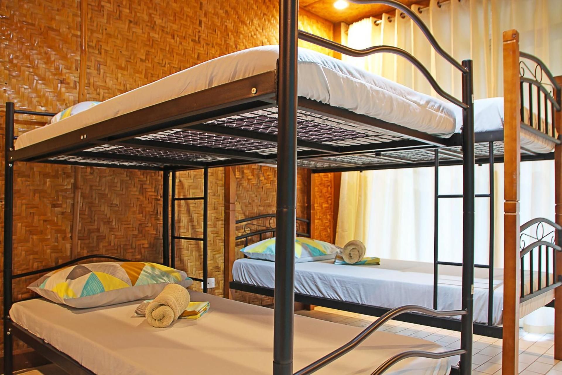 1888 Beach Resort Mixed Dormitory Room 2