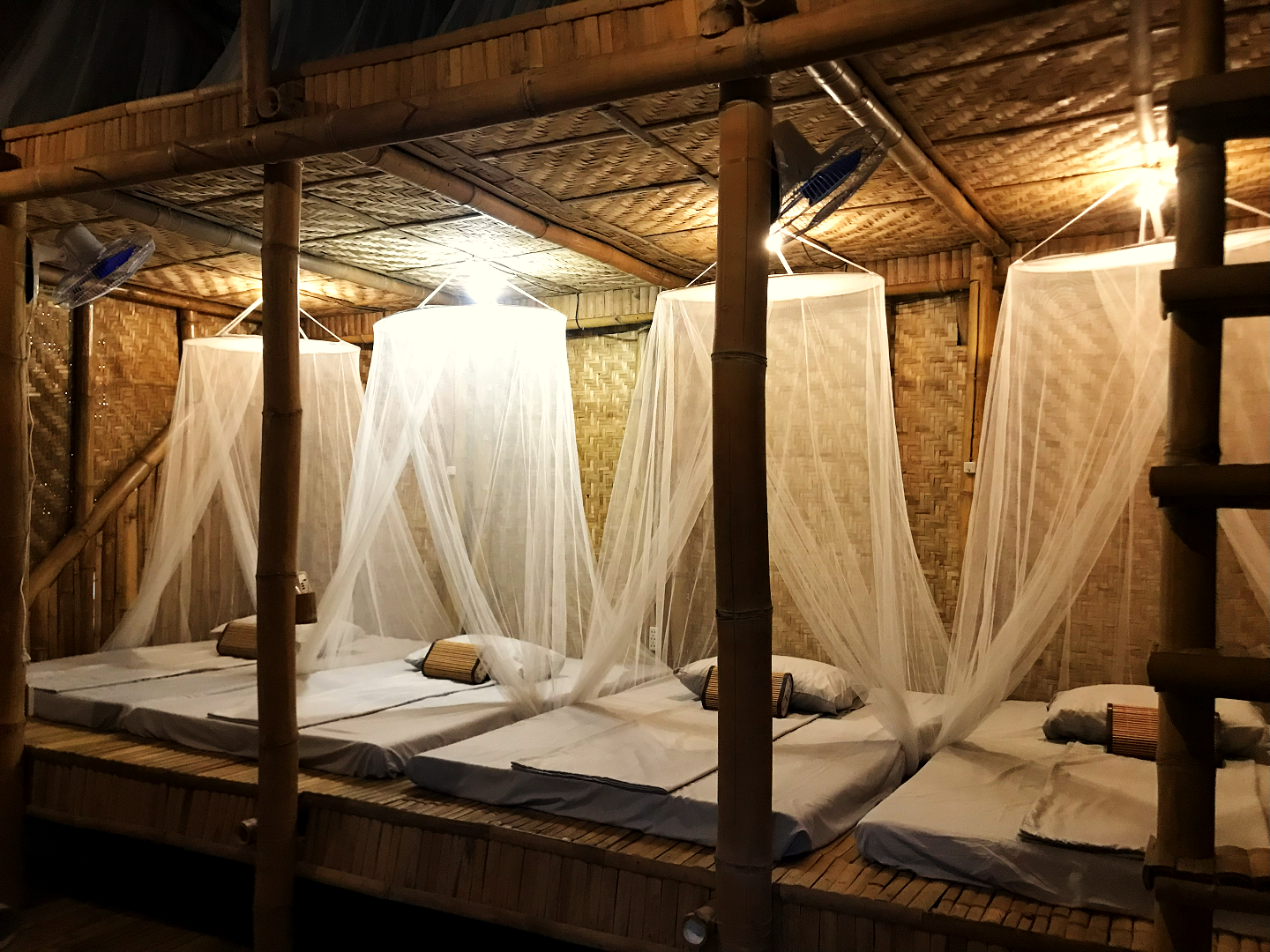 8 Bed Dormitory Room - Shared Bathroom