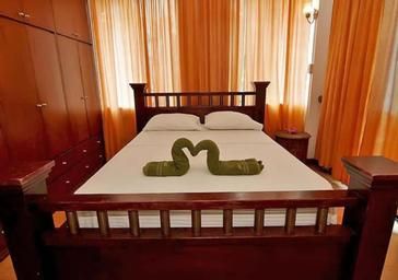 Standard Double Room with Shared Bathroom