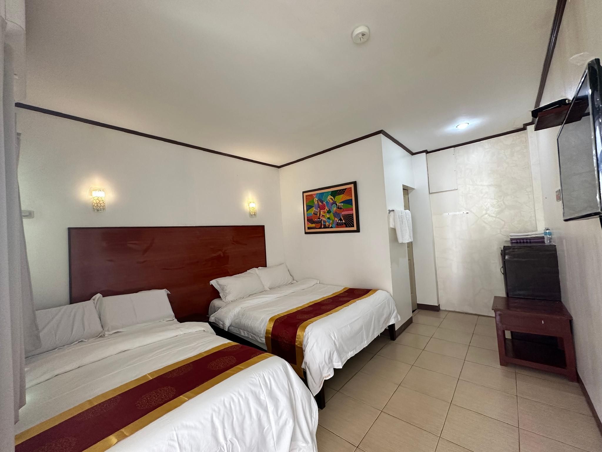 Twin Bed Room