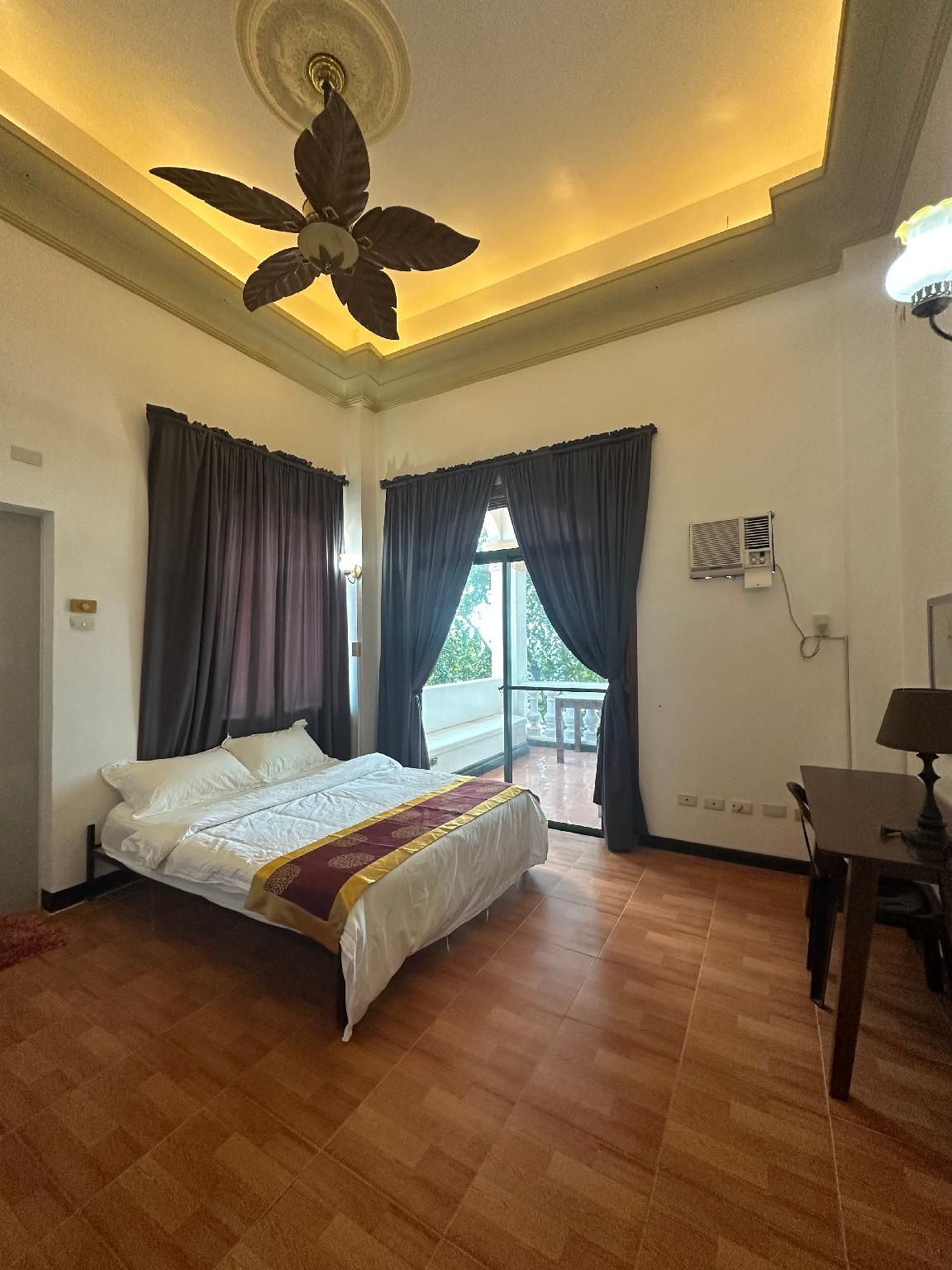 Queen Room with Terrace