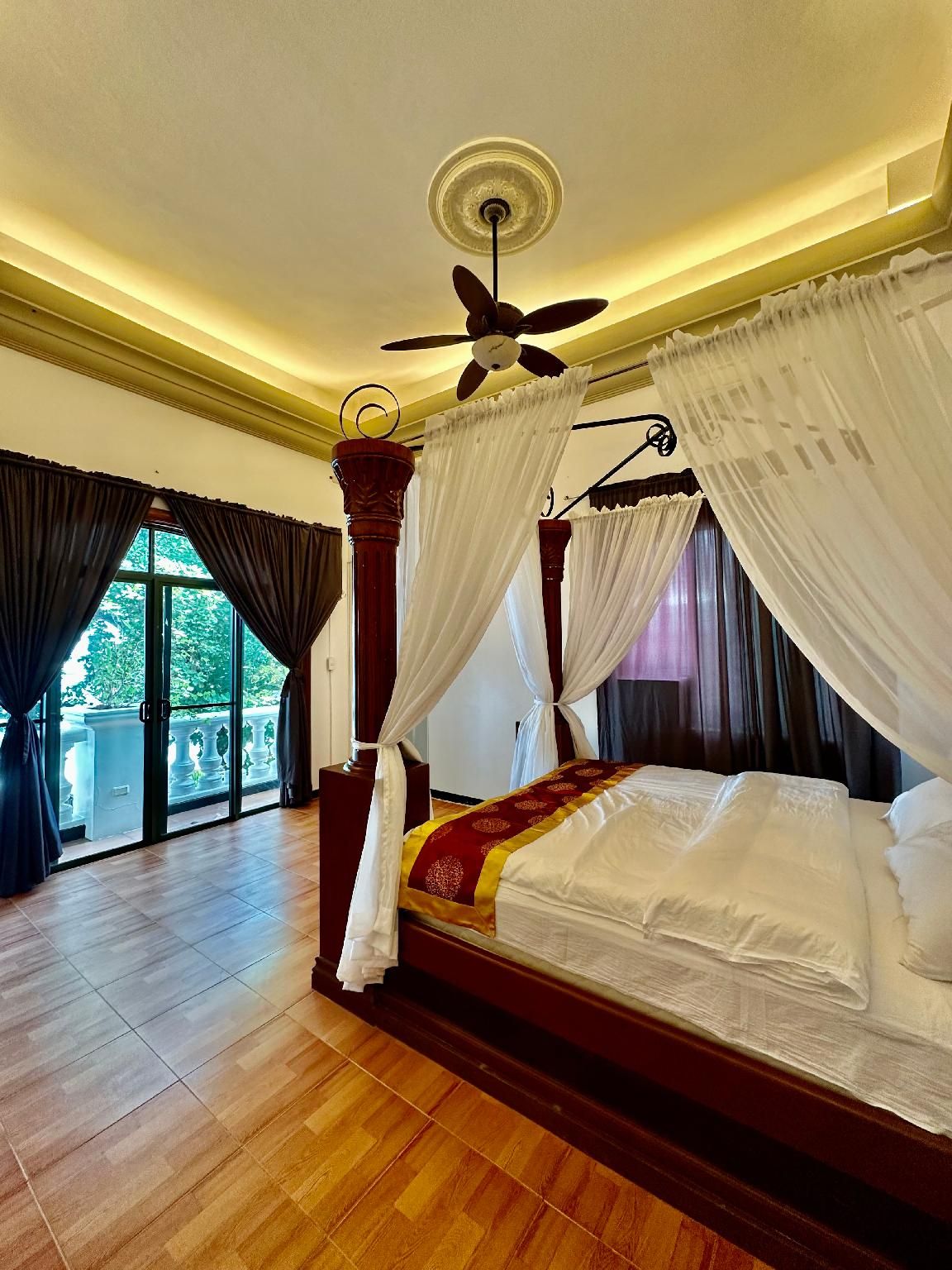 King Room with Private Balcony