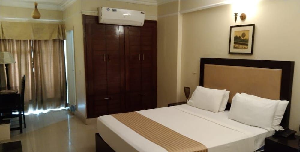 Pak Continental Hotel Deluxe Double or Twin Room 2